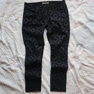 Levis Black Denim with Velvet Flocked Jacquard Pattern LowRise Skinny 32/32